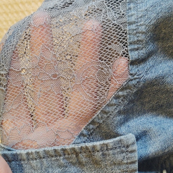 American Eagle Outfitters Women's Long Sleeve Lace Yoke Button Up Shirt - Picture 7 of 11